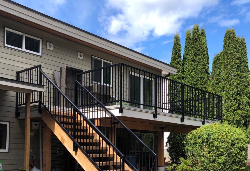 PICKET RAILINGS | Glass Project Solutions